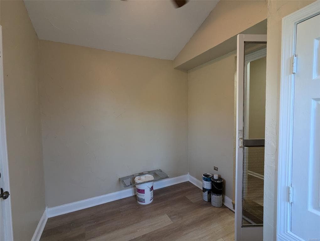 Building Photo - 6885 Brownwood Ln