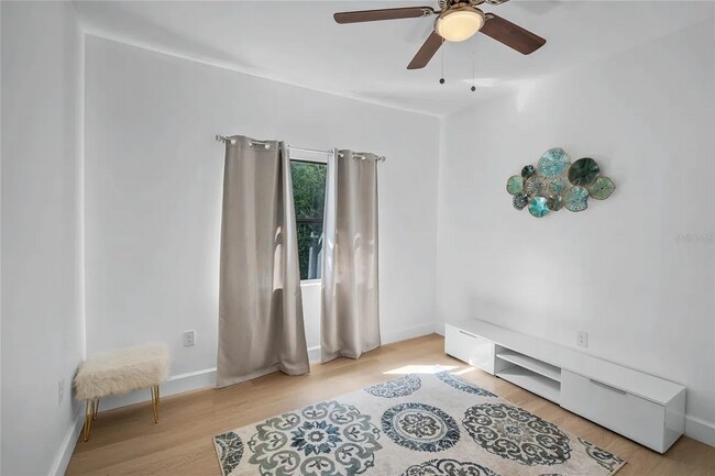 Building Photo - 1305 Fairview Ave