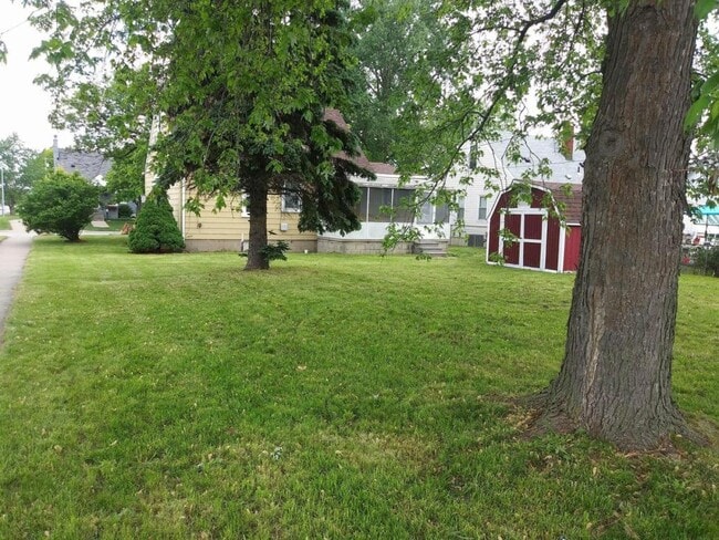 Building Photo - 31335 Elmwood