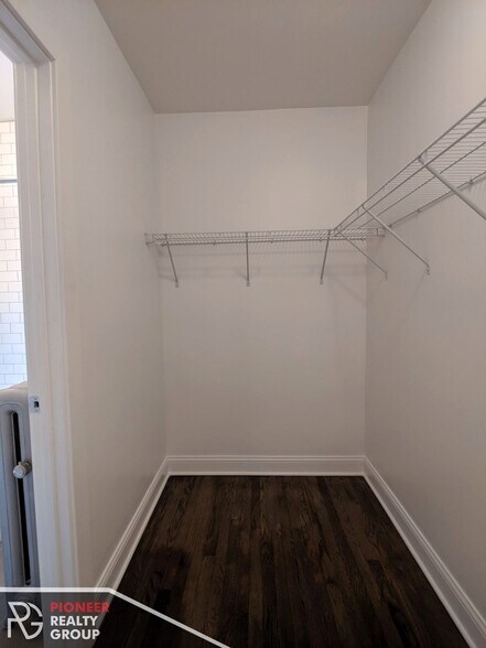 Building Photo - 2648 N Spaulding Ave