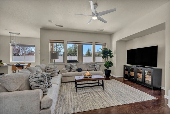 Building Photo - 6328 Windy Meadow Dr