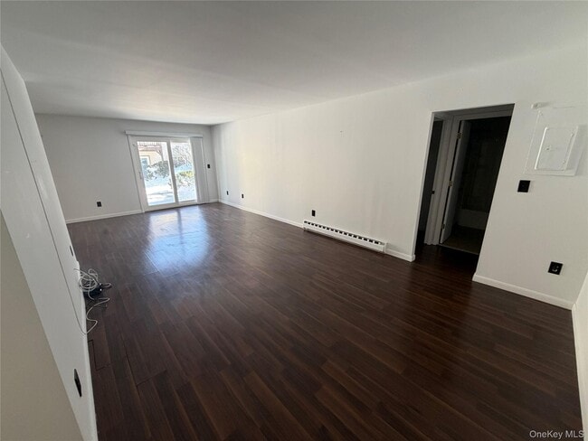 Building Photo - 17 Village Park Dr