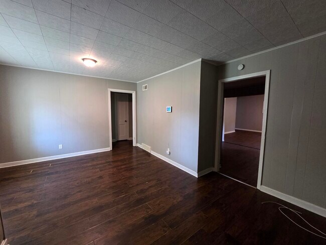Building Photo - 3447 Dunn Ave