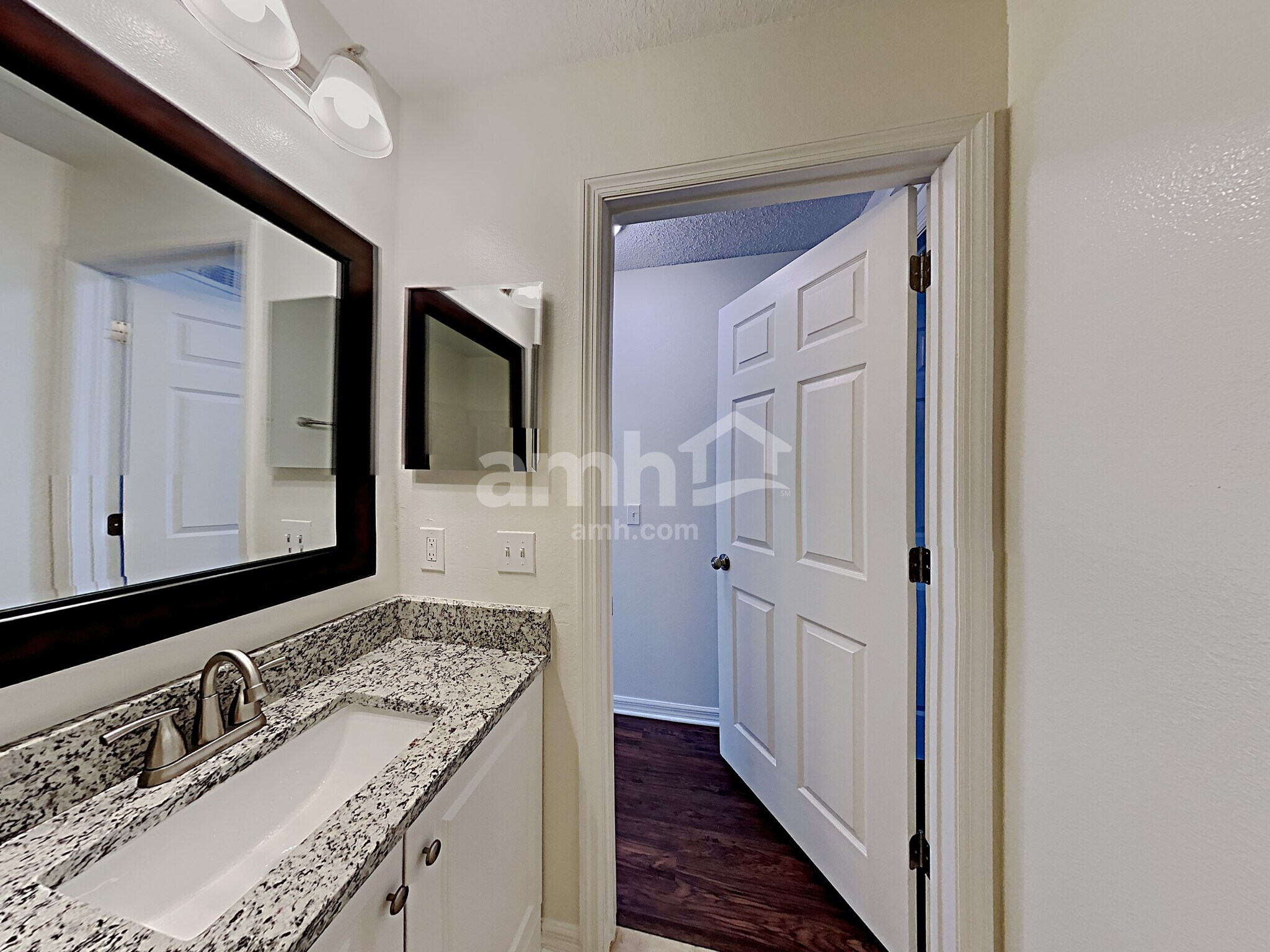 Building Photo - 5251 Silver Thistle Ln