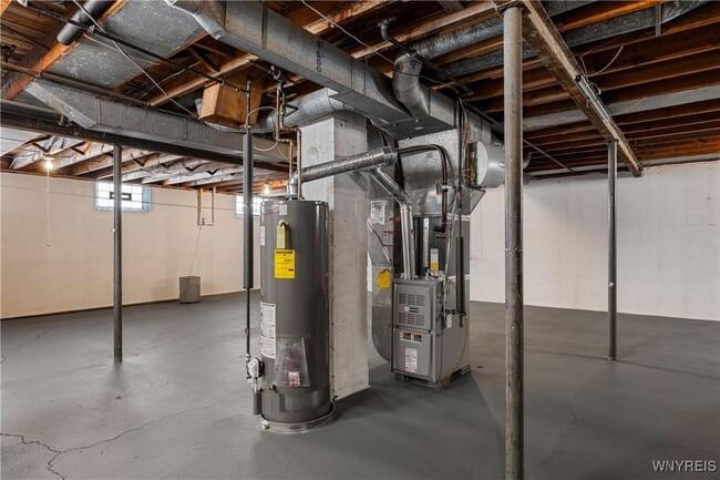 Building Photo - 133 Halstead Ave