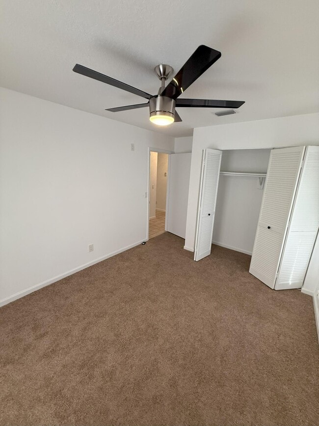 Building Photo - 1334 N Mangonia Dr