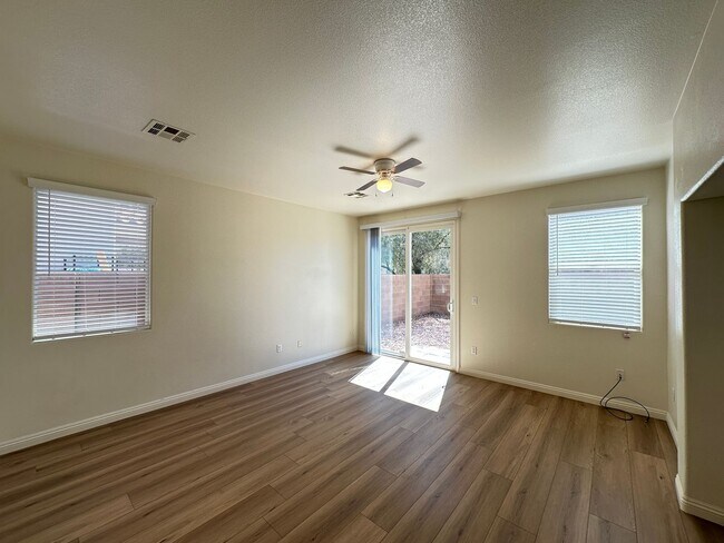 Building Photo - Bella Terra At Southern Highland