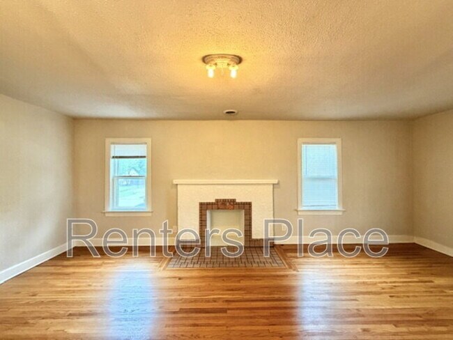 Building Photo - 5524 S Owasso Ave