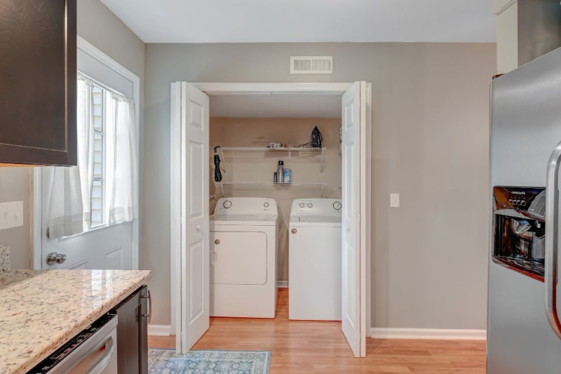 Building Photo - 211 Brattlesboro Pl