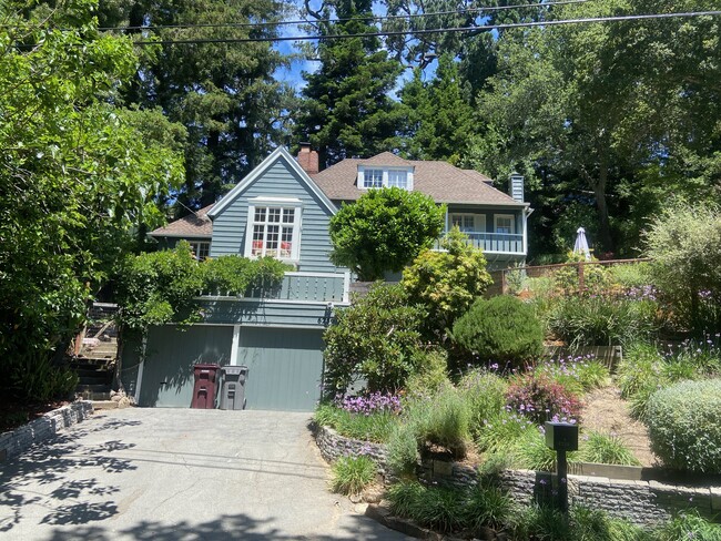 Primary Photo - 6259 Clive Ave