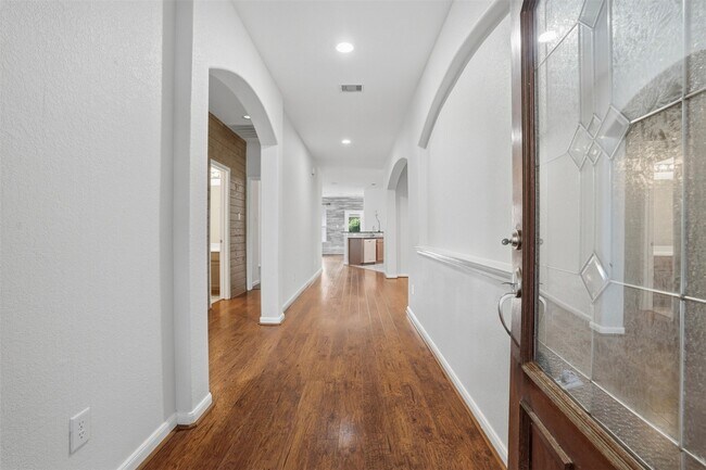 Building Photo - 11126 Celano Dr