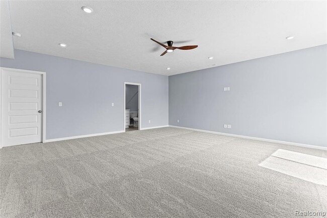 Building Photo - 711 W Windward Way