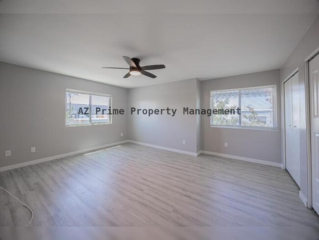 Building Photo - 4403 E Riverside St