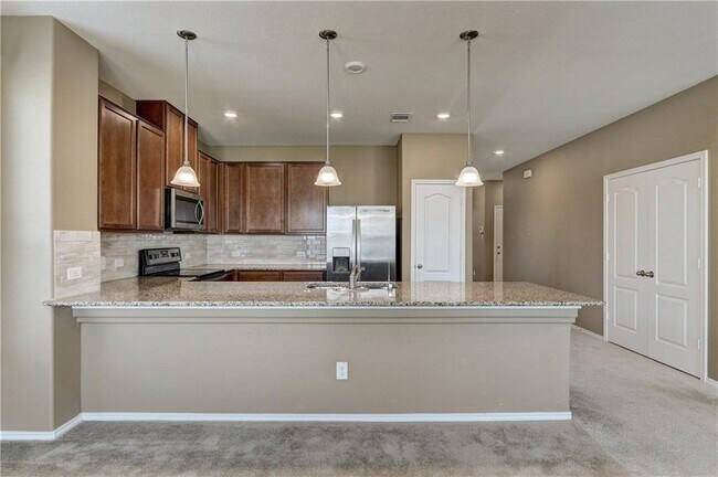 Building Photo - 7928 Bassano Dr