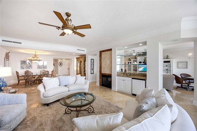 Building Photo - 940 Cape Marco Dr