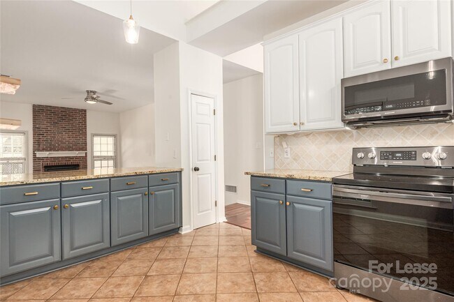 Building Photo - 10024 Avon Farm Ln