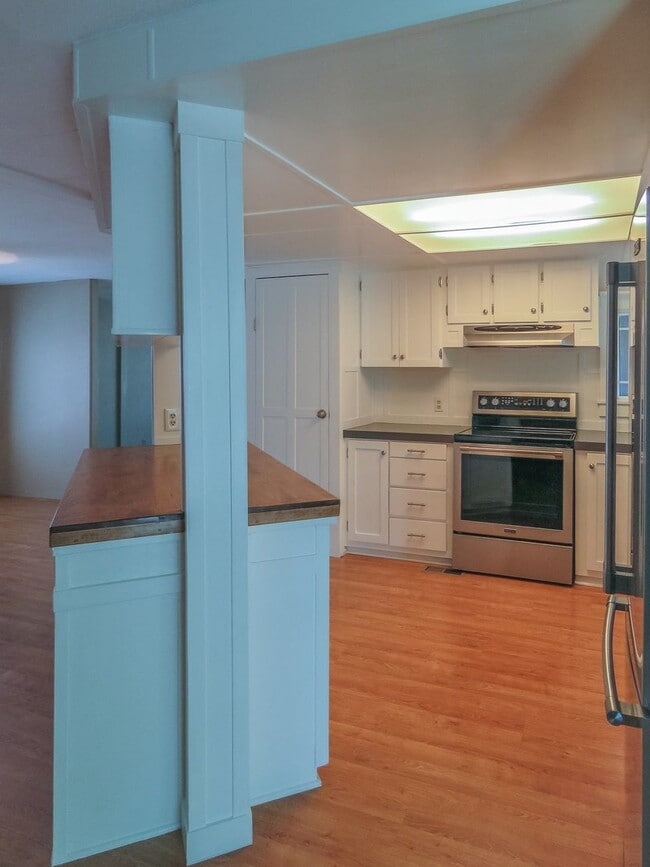 Building Photo - 3 bedroom 2 bath available in Century Meadows Park in Aurora !!