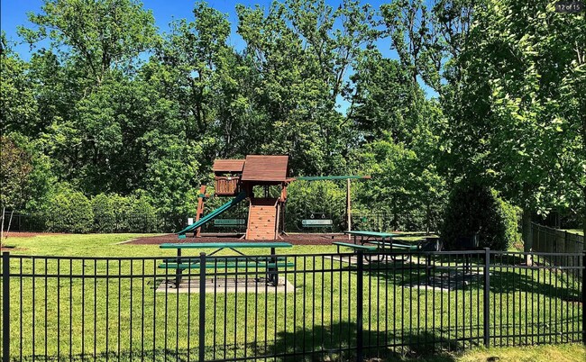 Building Photo - "Charming 2601 sq ft Rental Property in Franklin, TN - w/pool