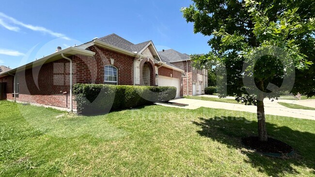 Building Photo - 13269 Fowler Dr