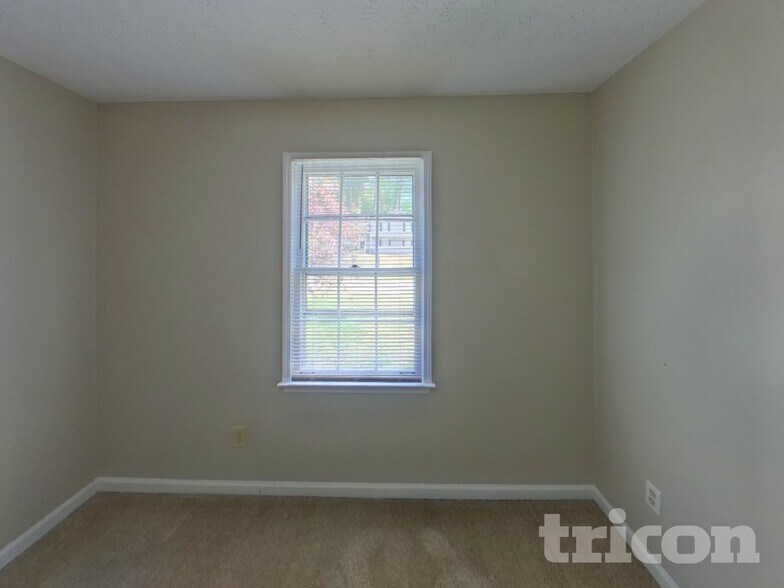 Building Photo - 740 Cedar Farms Dr