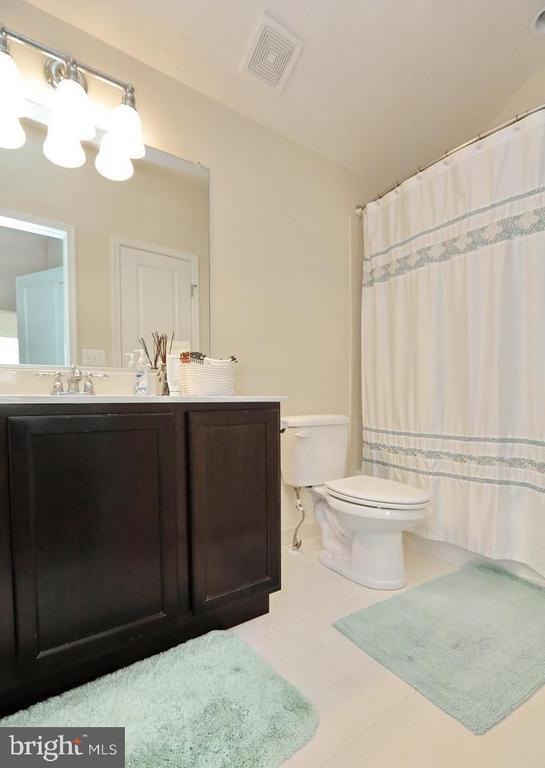 Building Photo - 35 Derby Dr