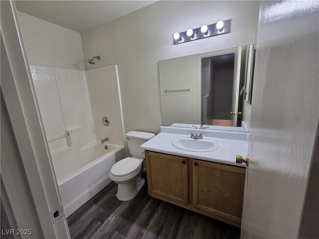 Building Photo - 9617 Pine River Ln