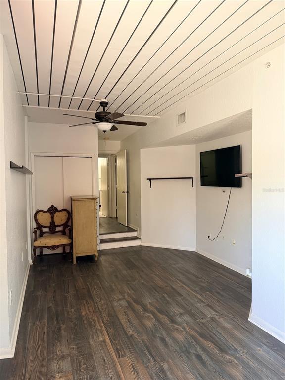 Building Photo - 2320 W Azeele St