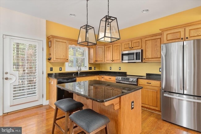 Building Photo - 882 Liberty Furnace Rd