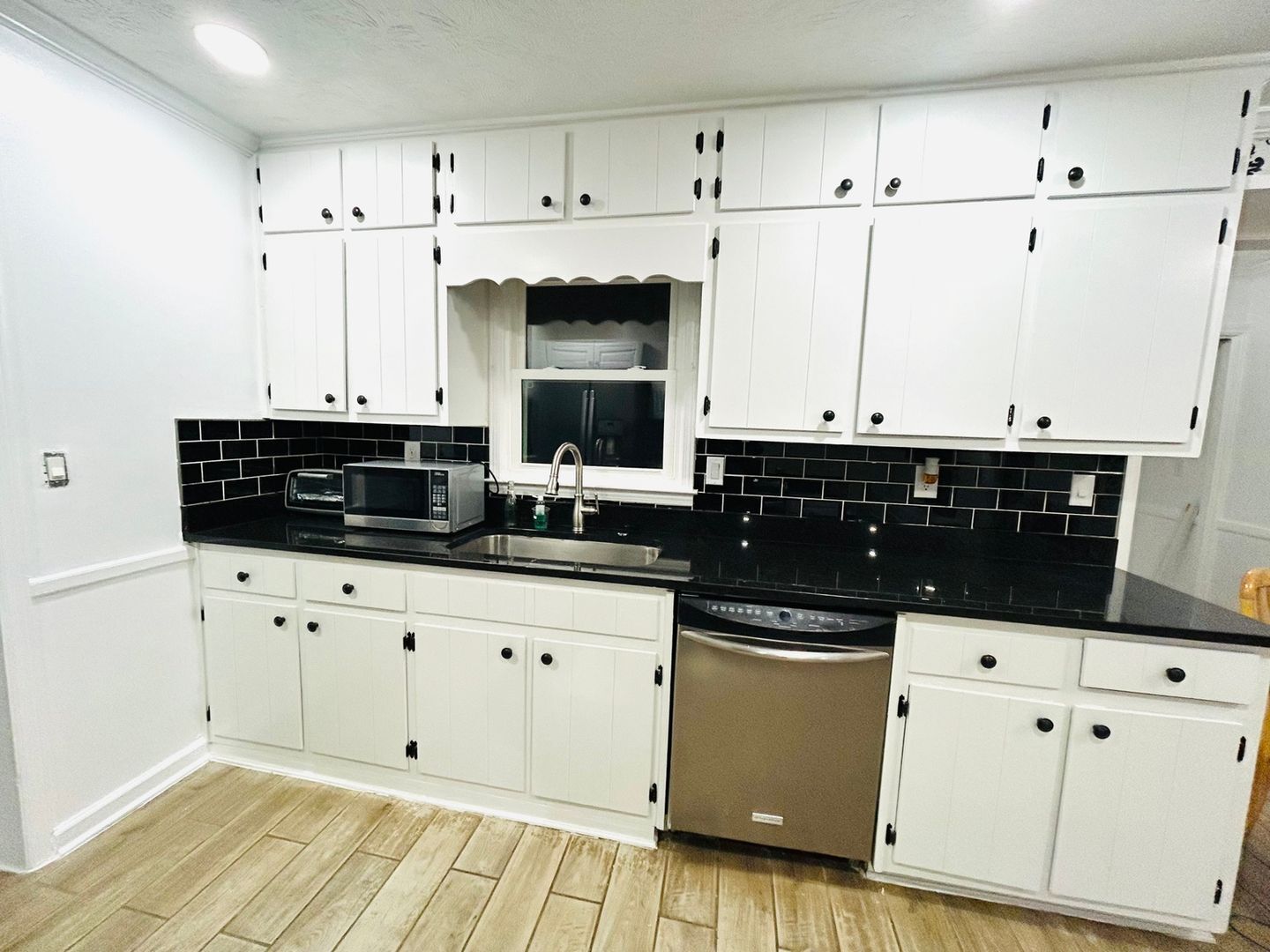 Building Photo - 2664 Abington Dr SW