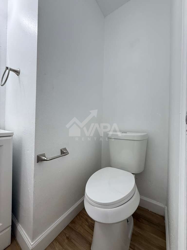 Building Photo - 3230 Bear Springs Dr