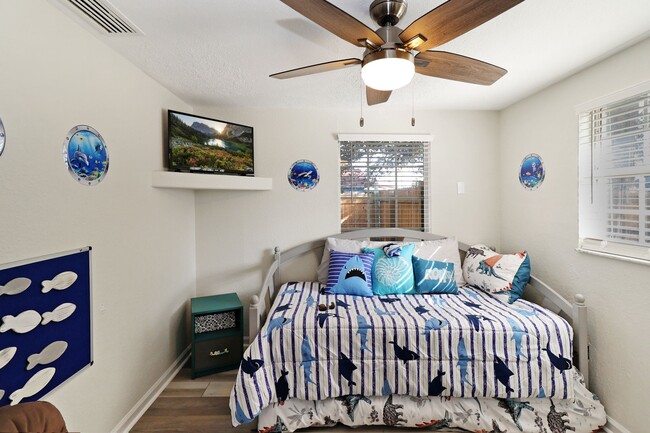 Building Photo - 6501 64th Ave N