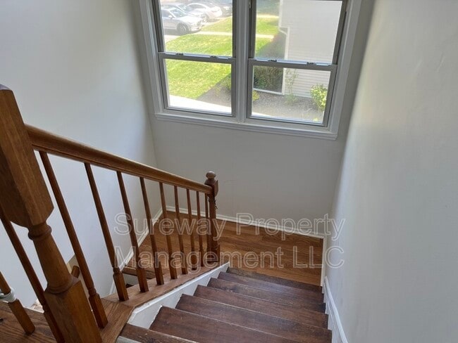 Building Photo - 156 Baron Ln