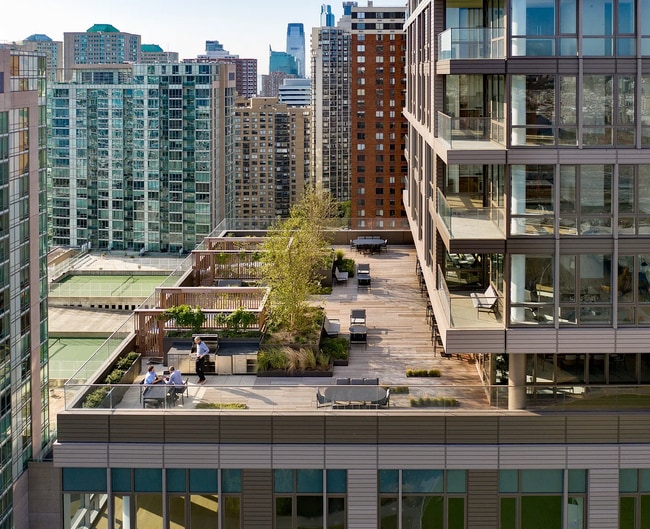 Building Photo - 75 Park Ln S