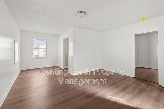 Building Photo - 5320 Ter Q