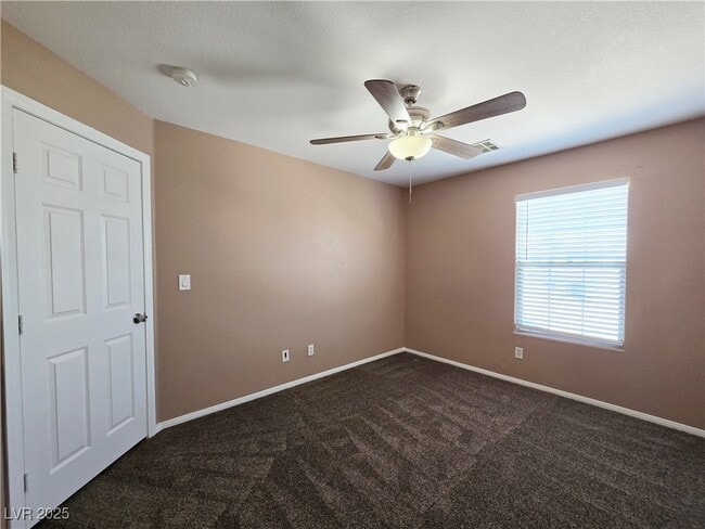 Building Photo - 10865 Wallflower Ave