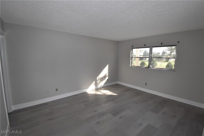 Building Photo - 5667 Rattlesnake Hammock Rd