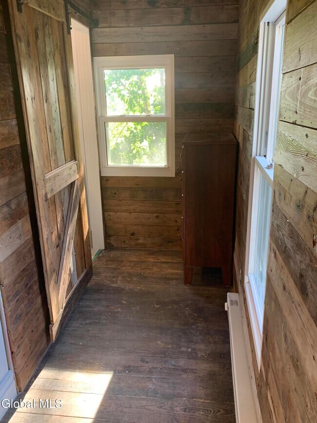 Building Photo - 260 Clark Rd