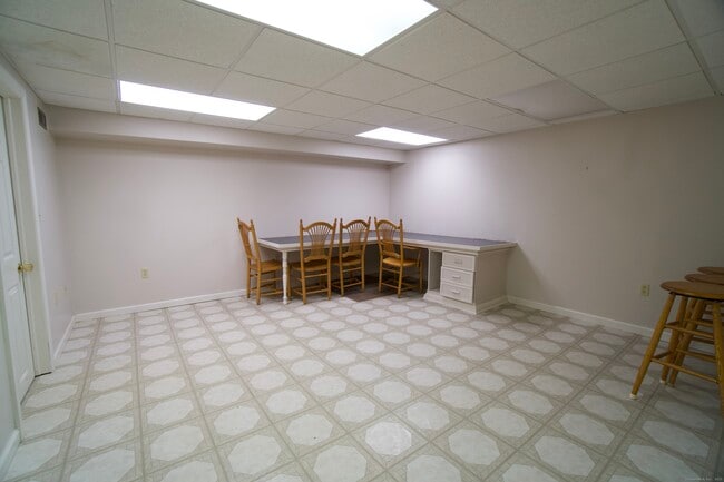 Building Photo - 21 Ashford Dr