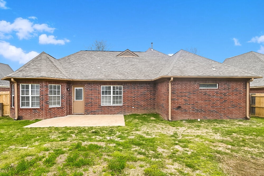 Building Photo - 2785 Pinnacle Dr