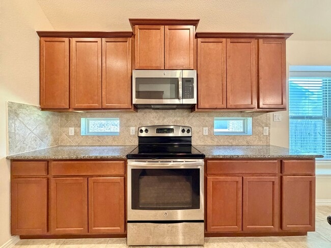 Building Photo - 908 Arvada Dr