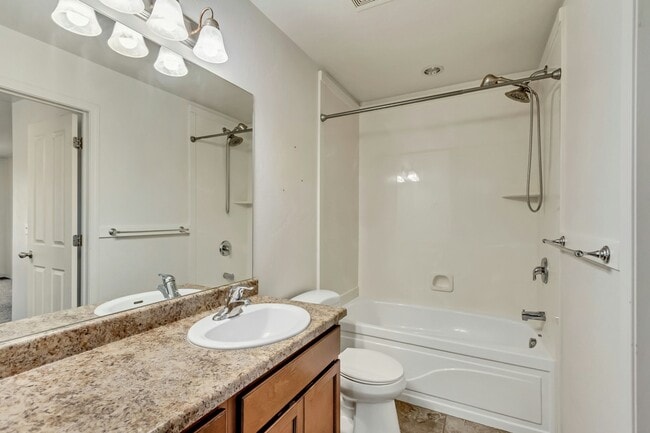 Building Photo - 93 River View Dr