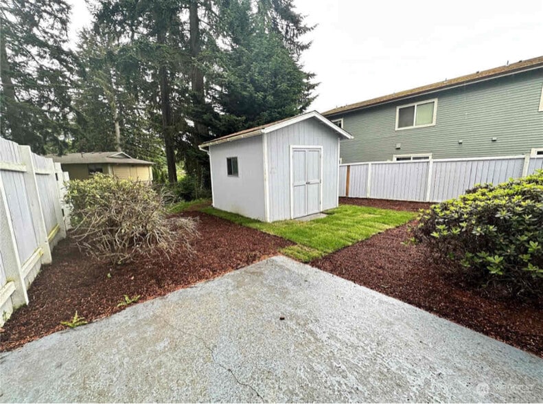 Building Photo - 3615 Auburn Way S