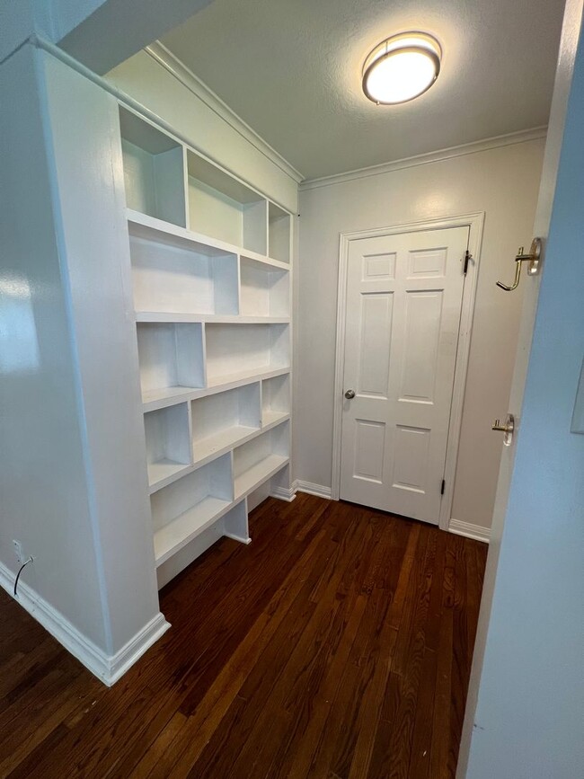 Building Photo - Beautiful Home for Lease