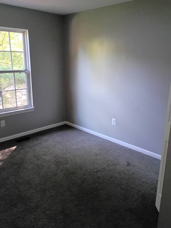 Building Photo - 8901 Harkate Way