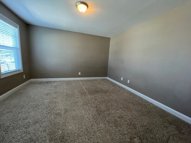 Building Photo - 1031 Liberty Ln