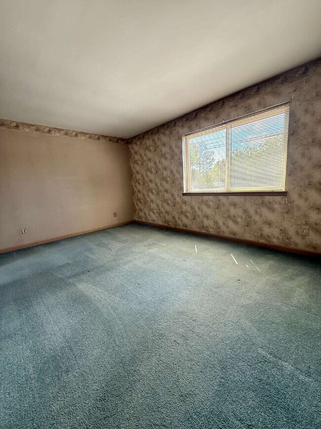 Building Photo - 1BR/1BA Condo in Greenbrier