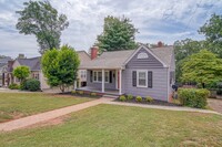 Building Photo - Lovely 3 BR, 2 BA, 2 Car Garage Home Off N...
