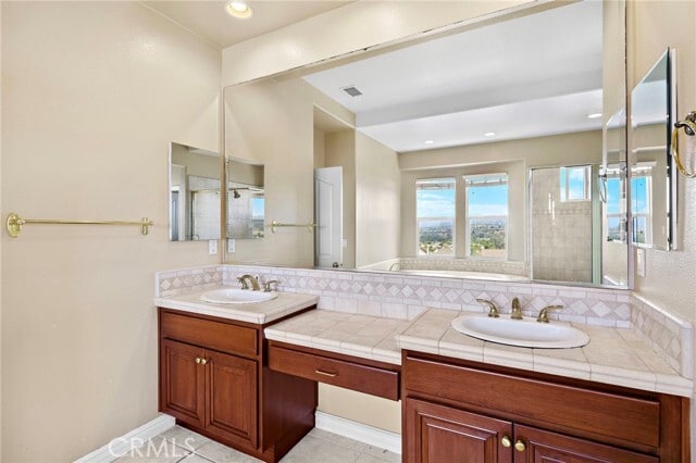 Building Photo - 27731 Daisyfield Dr