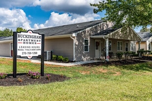 Buckingham Leasing Office - Buckingham Apartments