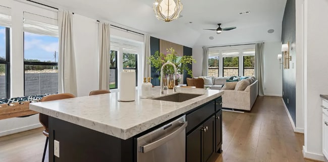 Building Photo - lovely turnkey 3bd fenced in yard